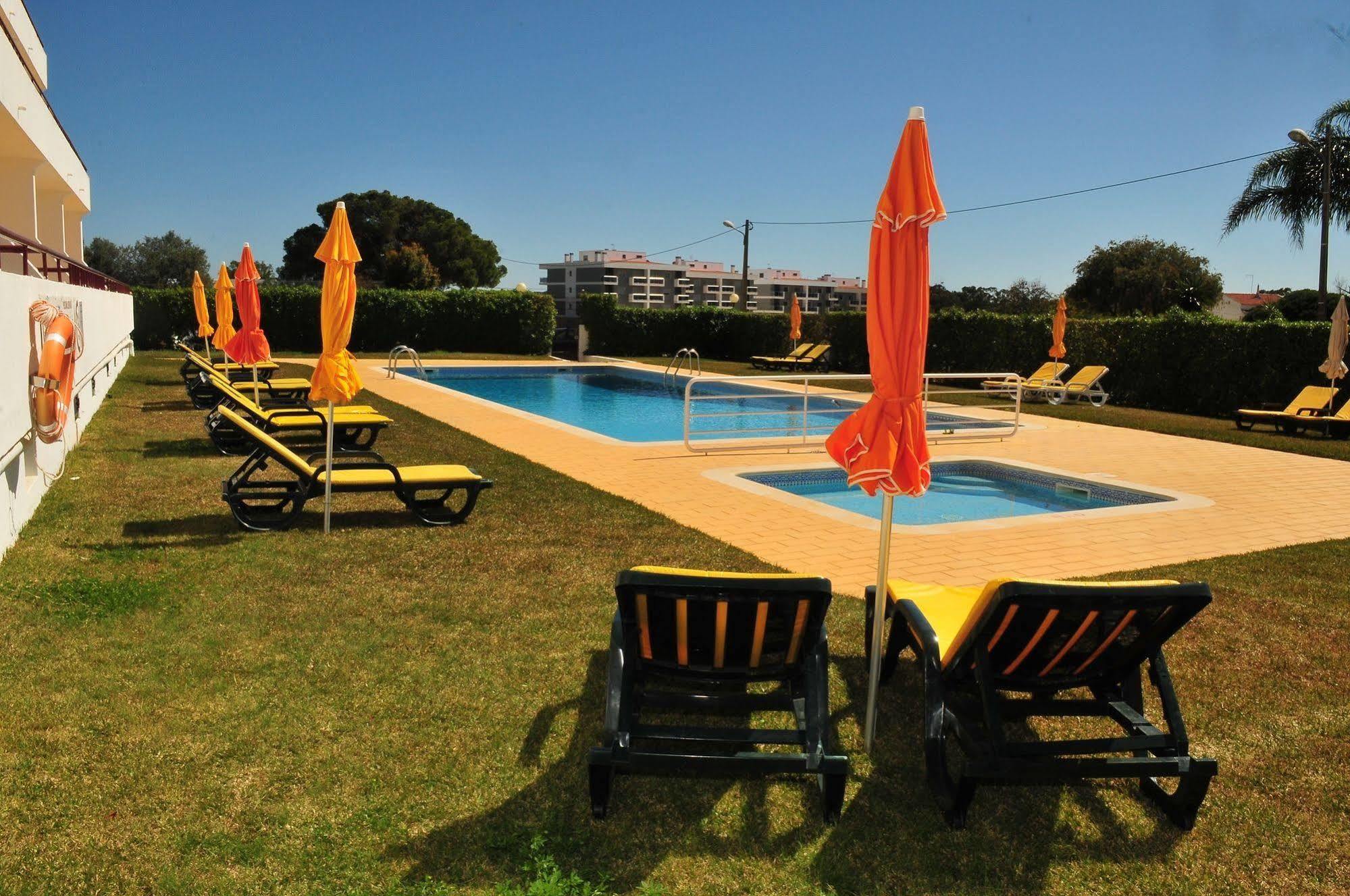 Solgarve Aparthotel Quarteira Εξωτερικό φωτογραφία